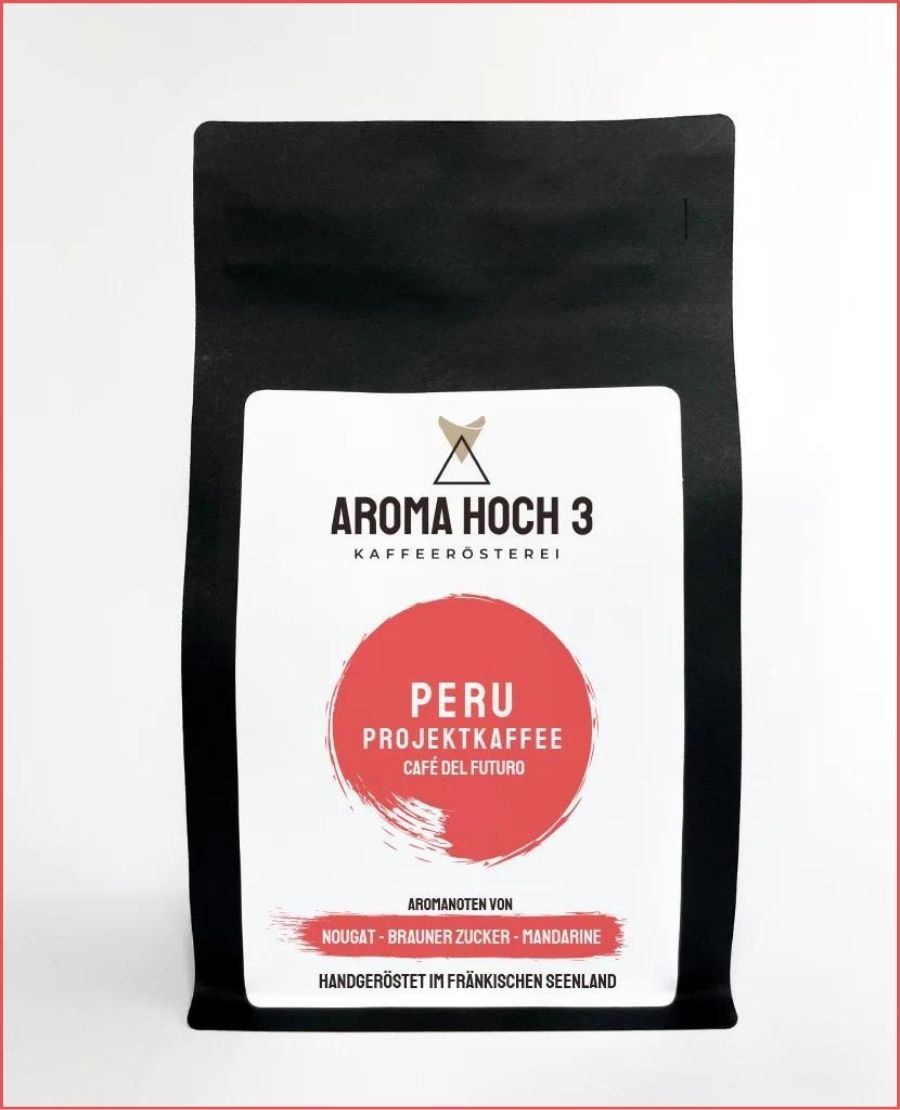 Speciality Coffee aus Peru mit dem Geschmacksprofil Nougat, Brauner Zucker und Mandarine. Die Kaffeeroestung ist eine mitteklkraeftige Roestung und optimal für den Vollautomat, Filter oder andere Brühmethoden geeignet. Die Bohne ist 100% Arabica. Aroma Hoch 3 die Spezialitaetenkaffeeroesterei aus dem Fraenkischen Seenland!